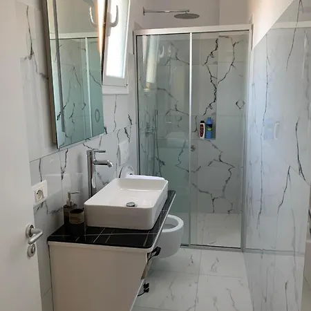 Nikaj Premium Apart-Hotel Vlore Exterior photo