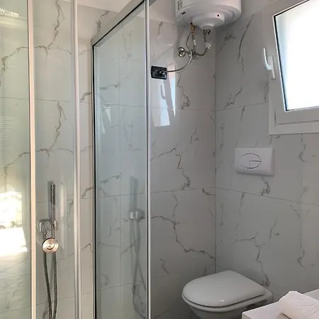 Nikaj Premium Apart-Hotel Vlore Exterior photo